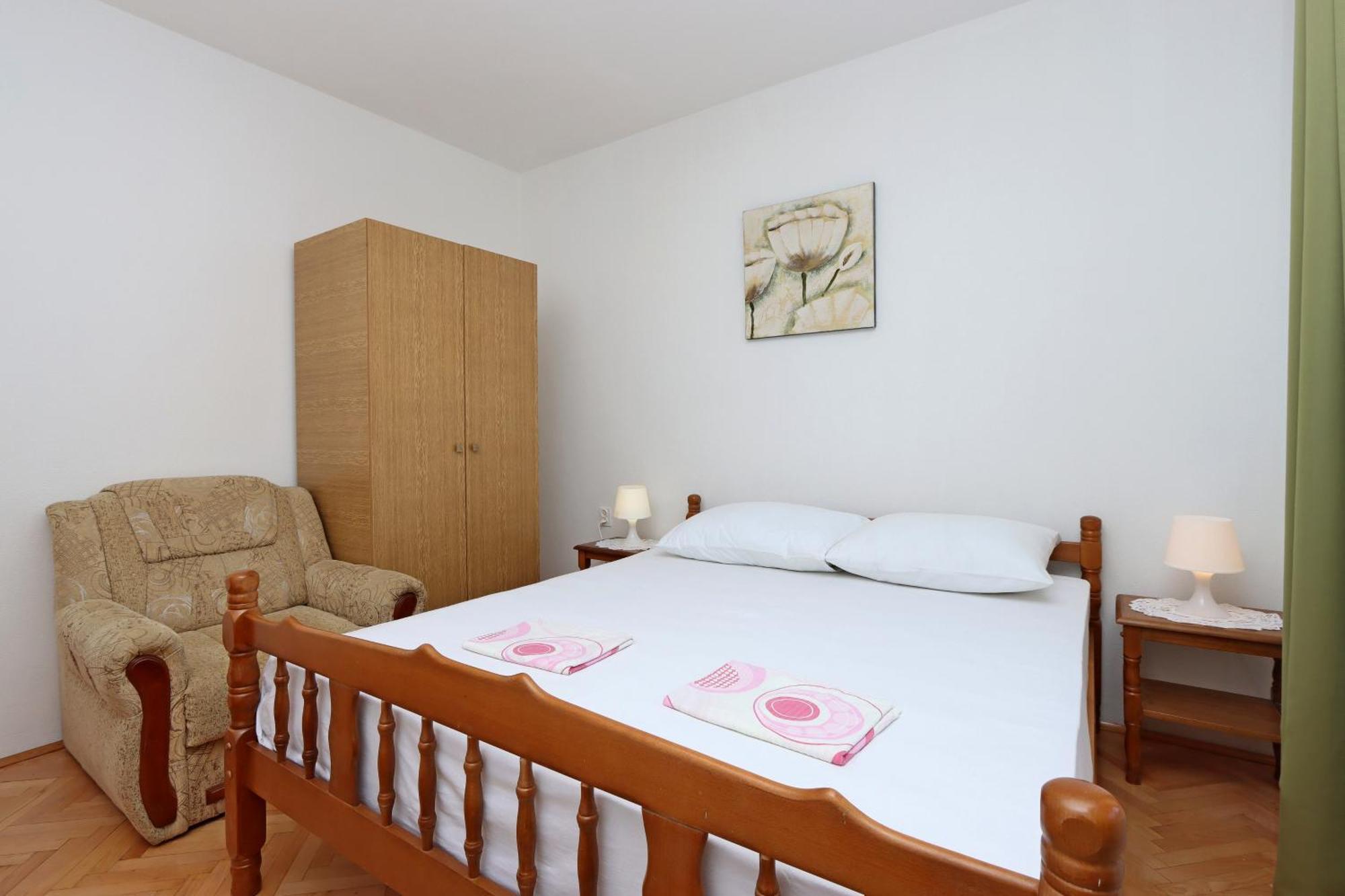 Apartments With A Parking Space Senj - 5571 Стая снимка